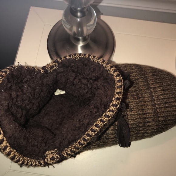 Shoe - Picture 2 of 6